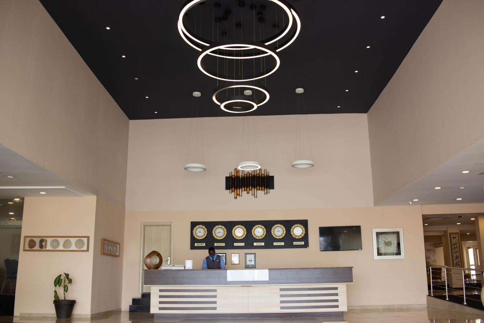 Ah Hotel And Conferences Madina Exterior foto